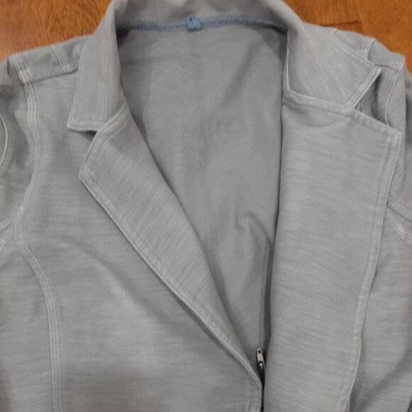Rare Lululemon moto detail jacket - Picture 9 of 14